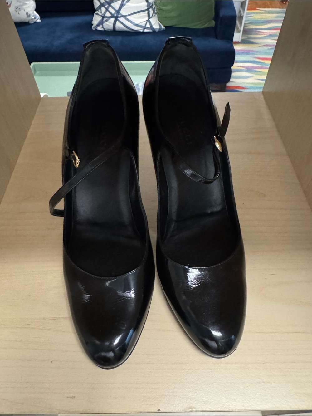 Gucci Interlocking G Logo Patent Leather Pump - Picture 2 of 7